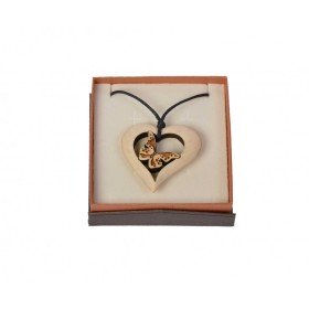 Collier en pin coeur et papillon