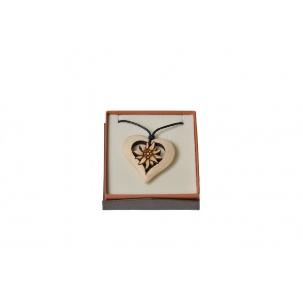 Collier en pin coeur et Edelweiss