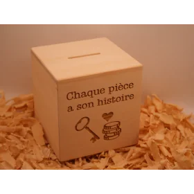 Tirelire artisanale pin d’arolle – Chaque pièce a son histoire | 10×10,5 cm