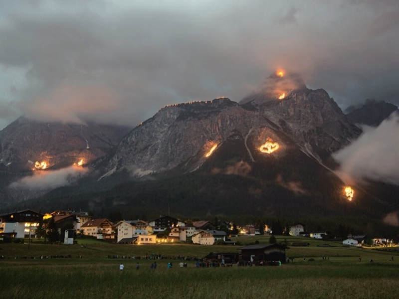 Les feux de montagne les plus spectaculaires du Tyrol